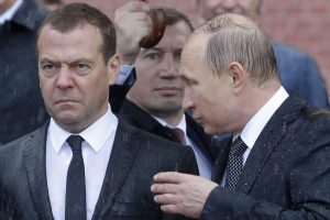 D. Medvedevas grasina dėl Ukrainos planų: tai – Trečiojo pasaulinio karo prologas