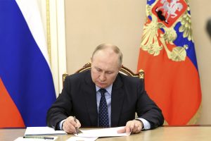 Kremlius: V. Putinas Teherane susitiks su Irano ir Turkijos prezidentais