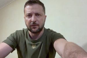 V. Zelenskis: kiekvienas smūgis priešui gelbsti Ukrainos karių ir civilių gyvybes