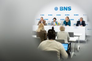 Vėžio instituto atstovai kritikuoja jungimo prie Santaros klinikų planus: geriau nebus