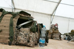 Lietuva perduos Ukrainai 155 mm artilerijos amunicijos, visureigių 