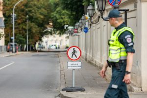 Nuspręsta: sostinėje darbą pasirinkusiems policininkams bus skiriama 10 tūkst. eurų išmoka