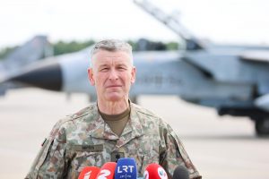 Kariuomenės vadas išvyksta į Vokietiją, aptars Lietuvai priskirtos brigados pratybų planus