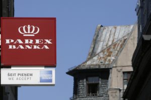 Įspėja apie naujo Latvijos banko sąsajas su žlugusiu „Parex“