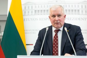 KAM stabdo Ukrainai skirtų termovizinių žiūronų pirkimą