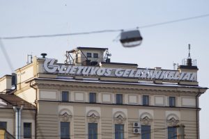 „Lietuvos geležinkeliai“, sulaukę grasinimų iš „Rusijos hakerių“, juos pasiuntė laivo kryptim