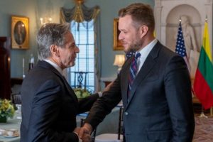 G. Landsbergis susitiko su A. Blinkenu: įsipareigota toliau taikyti sankcijas Rusijai