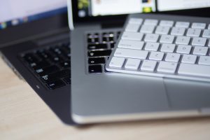 Ministerija ieškos sprendimo, kaip padėti atpažinti piratinį turinį internete