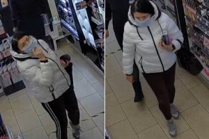 Policija aiškinasi, kas pasisavino ir naudojosi svetima banko kortele