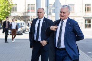 Prezidentas su komanda dirbs Rokiškyje, domėsis viešuoju transportu