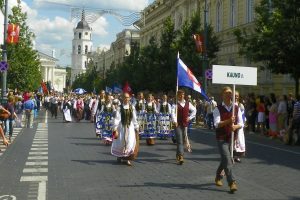 Į jubiliejinės Dainų šventės jūrą įsilies gausus mėgėjų meno kolektyvų būrys