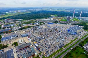 Automobilių turguje – pirkėjų laukimo nuotaikos