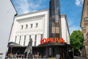 Atsiveria legendinis kino teatras „Romuva“: namai menui ir kultūrai