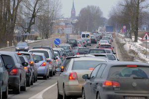 Pradeda galioti naujoji automobilių įsigijimo ir registracijos tvarka