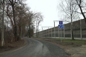 Kaišiadorių savivaldybė pasitaškė: 106 tūkst. eurų už suremontuotą kelią, kurio greitai nebeliks