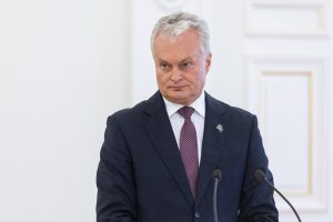 G. Nausėda įteikė skiriamuosius raštus Lietuvos ambasadoriui Vengrijoje M. Rukštelei