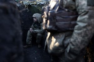 Ukraina sako įnirtingai kovojanti dėl Vuhledaro miesto