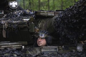 Ukrainos pareigūnas: rusai negali jaustis saugūs, kol jų šalis kariauja