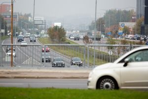 Rytų, pietryčių ir vidurio Lietuvoje eismo sąlygas sunkina rūkas