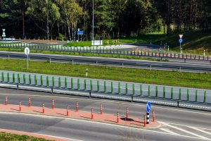 Virš automagistralės statys žaliąjį tiltą