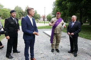 Skulptūrų parke – kryžių Lietuvos kariams pašventinimo ceremonija