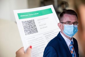 Ministras: kintant situacijai, reikės pergalvoti galimybių paso naudojimą