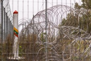Pasienyje su Baltarusija apgręžti 47 migrantai