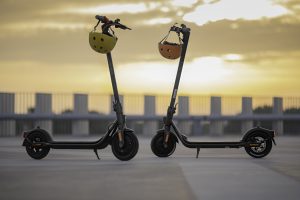 Ruduo be automobilio: lietuvių keliavimo įpročius keičia dviračiai ir paspirtukai