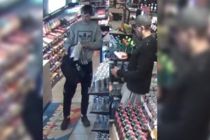 Klaipėdos policija prašo pagalbos: gal atpažįstate šiuos vyrus?