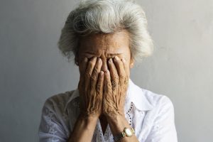 Kaune į namus atėjusiam sukčiui moteris atidavė 10 tūkst. eurų