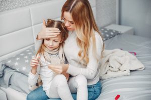 Padaugėjo sergančių vaikų: gydytoja įspėja – tėvai kartais persistengia
