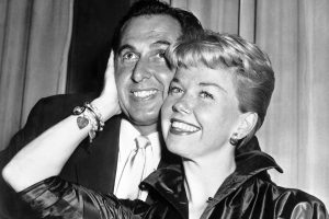 Mirė Holivudo garsenybė Doris Day