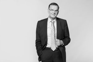 Mirė buvęs KTU rektorius R. P. Bansevičius