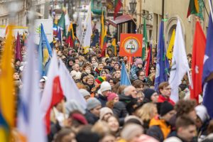 Tęsia Vasario 16-osios tradiciją – Vilniuje vyks iškilminga jaunimo eisena