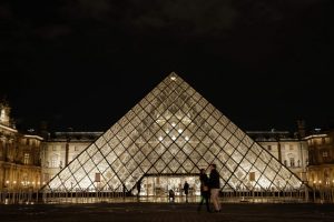 Luvras siūlo galimybę nemokamai apsilankyti L. da Vinci kūrinių parodoje ir naktį