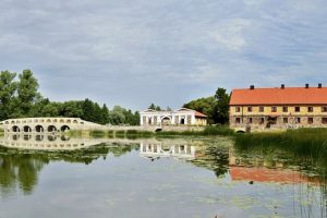 Vasaros kelionės: žemėlapyje sužymėjo Baltijos šalių dvarus