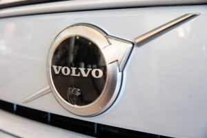 „Volvo“ dėl galimo saugos diržų susidėvėjimo atšaukia daugiau nei 2 mln. automobilių