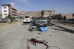 Kabule sprogo užminuotas automobilis: žuvo mažiausiai dvylika žmonių