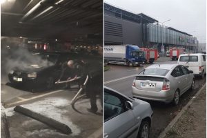 Sujudimas Šiaulių „Akropolyje“: požeminėje aikštelėje užsiliepsnojo automobilis