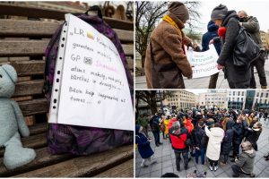 Proteste prieš galimybių pasą vaikams – raginimas juos ginti net ginklu: neleisime įkišti chemijos