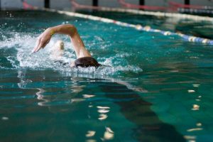 Baltarusių plaukikė A. Herasimenia Vilniuje siekia paramos savo šalies sportininkams