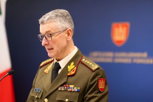 Kariuomenės vadas: NATO gynybos planuose numatyti didesni nei brigada pajėgumai