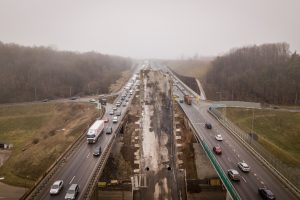 Naujausia informacija po tilto konstrukcijos griūties: uždaryta Panerių gatvė 