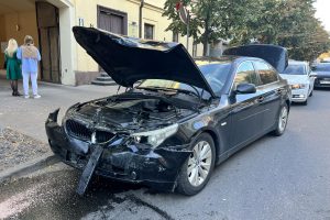 Avarija Kauno centre paralyžiavo eismą, darbo ėmėsi pareigūnai 