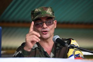 Kolumbijos FARC disidentai sako esą pasirengę deryboms su vyriausybe