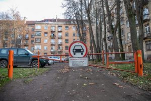Karas dėl vietos automobiliui: gyventojų išmonė atima žadą