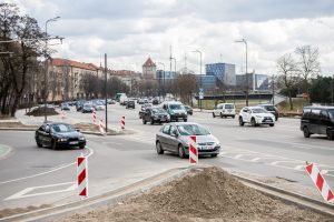 Karaliaus Mindaugo prospekte – eismo chaosas: avarinės situacijos ir vairuotojų barniai