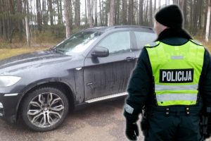 Akyse agresyvėjantis buvęs policininkas linkęs dalytis atsakomybe už pragarą namuose su antstoliais