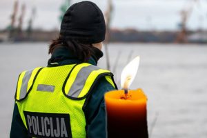 Siaubinga šeimos drama: vyras nušovė žmoną policininkę, o tada nusižudė