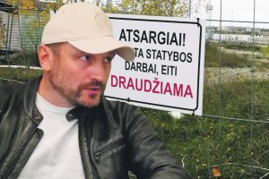 Verslininkas įsisiautėjo: driekiasi apgautų eilė